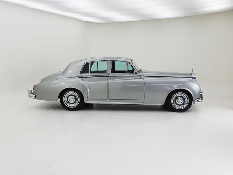 Rolls-Royce Silver Cloud II 7