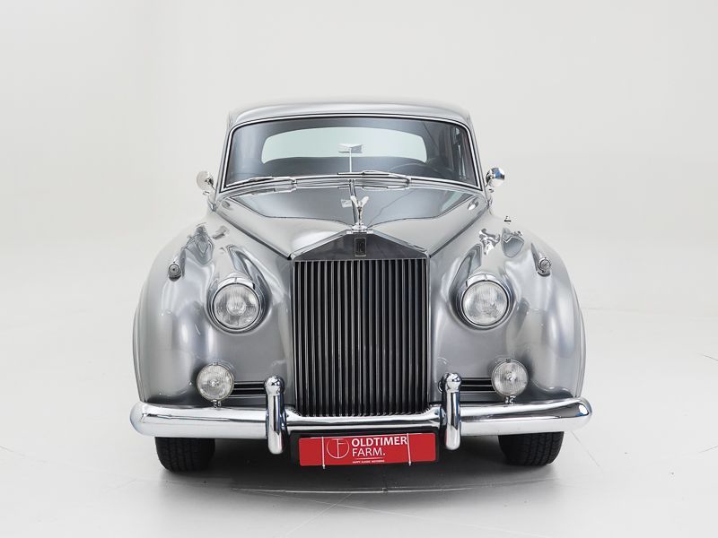Rolls-Royce Silver Cloud II 16