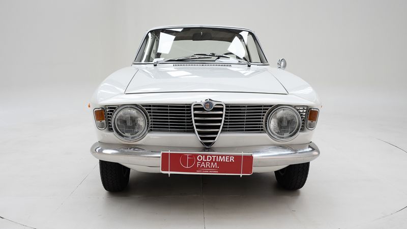 Alfa Romeo 1600 Giulia Sprint GT 21