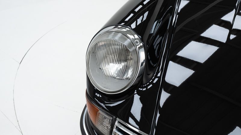 Porsche 911 2.4 S 11