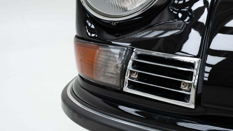 Porsche 911 2.4 S 16