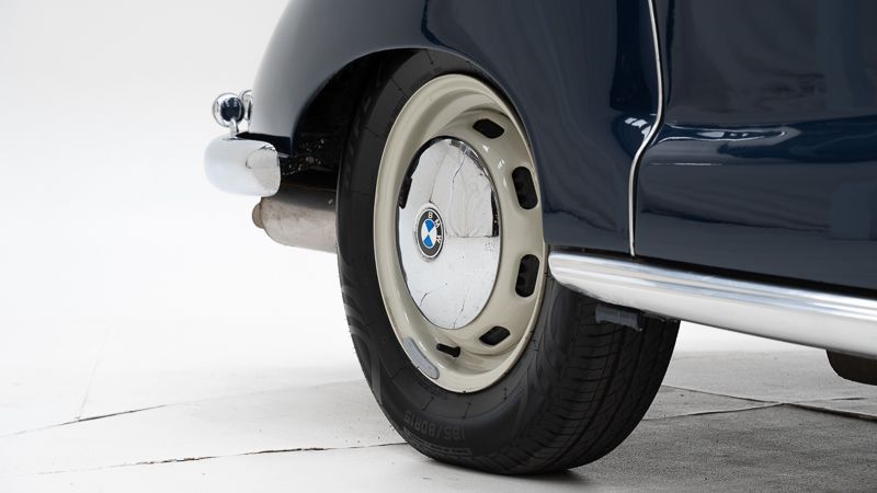 BMW 502 15