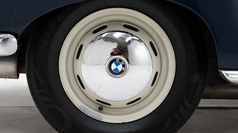 BMW 502 17