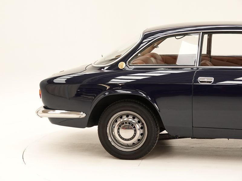 Alfa Romeo 1750 GT Veloce Bertone 15