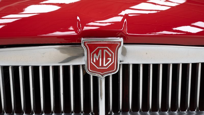 MG B 15