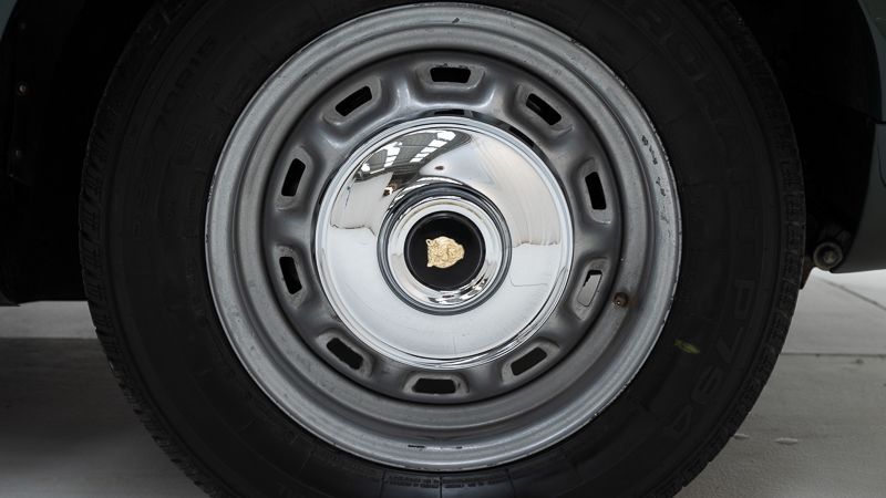 Jaguar E-Type Series 3 V12 12