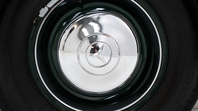 Mercedes-Benz 220 A Cabriolet 12