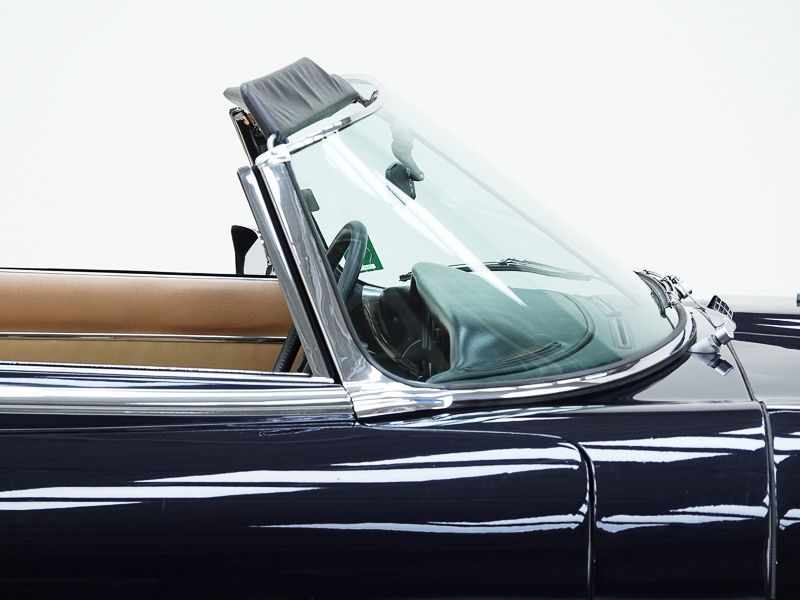 Jaguar E-Type Series 3 V12 14