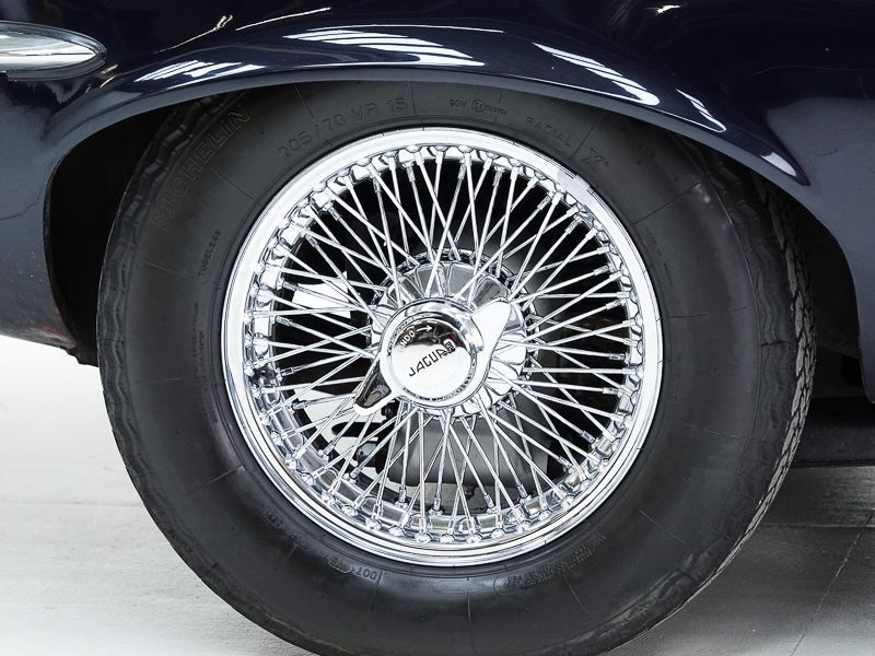 Jaguar E-Type Series 3 V12 17