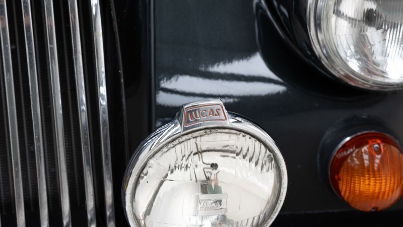 Morgan +8 18