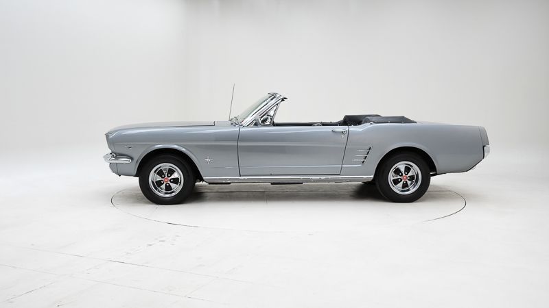 Ford Mustang Cabrio V8 9
