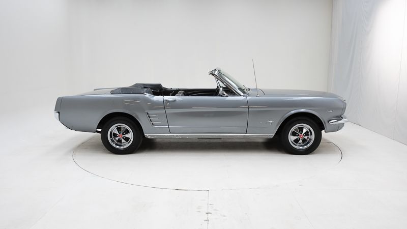Ford Mustang Cabrio V8 10