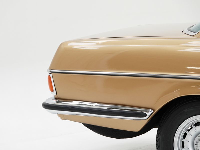 Mercedes-Benz 250 CE 15