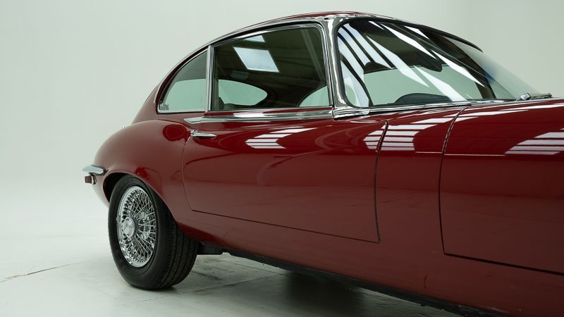 Jaguar E-Type Series 3 V12 16