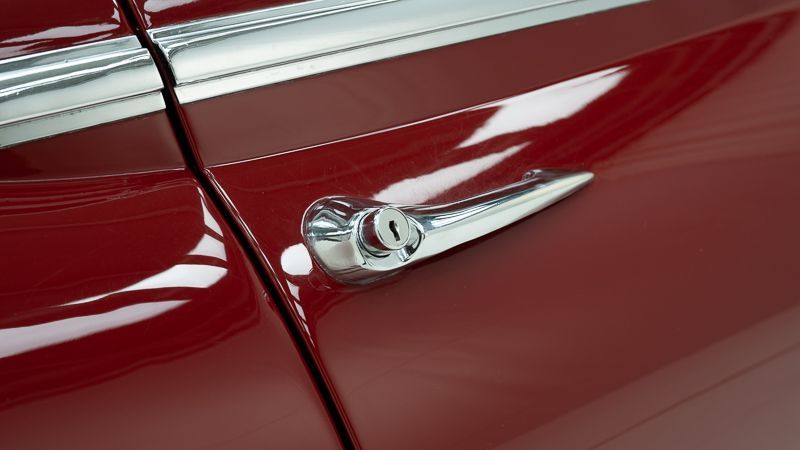 Jaguar E-Type Series 3 V12 18
