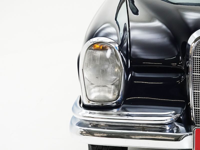Mercedes-Benz 220 SE Cabriolet 18