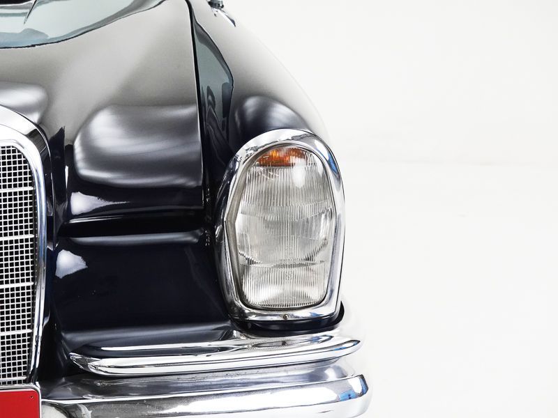 Mercedes-Benz 220 SE Cabriolet 19