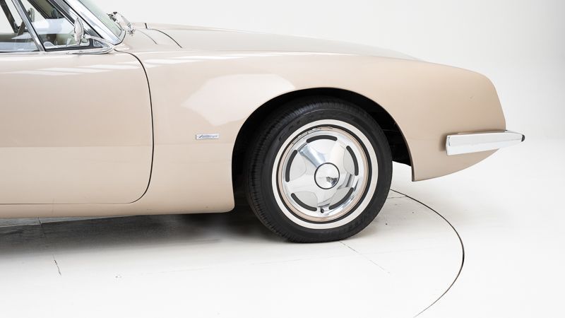 Avanti R2 Supercharged 11