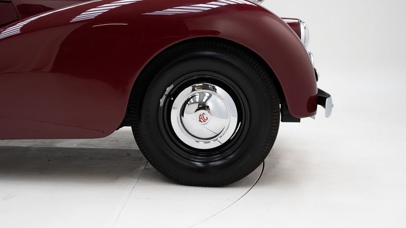2 liter Saloon 11