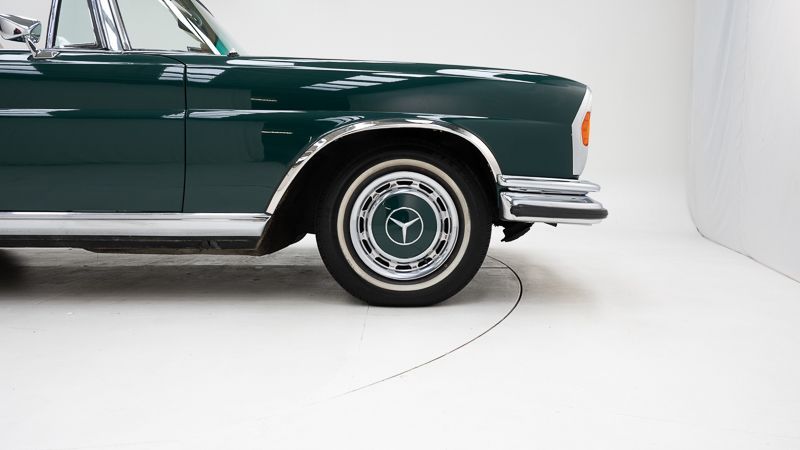 Mercedes-Benz 280 SE Cabriolet 11