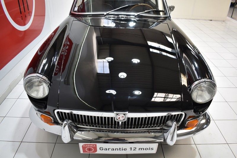 MG B GT Overdrive 12