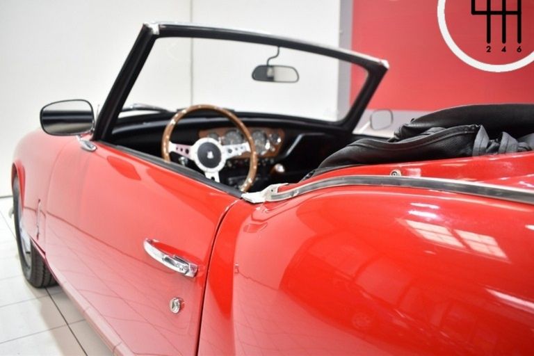 Triumph Spitfire MK2 15