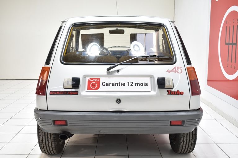 Renault 5 Alpine Turbo 6