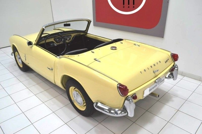 Triumph Spitfire MK2 16
