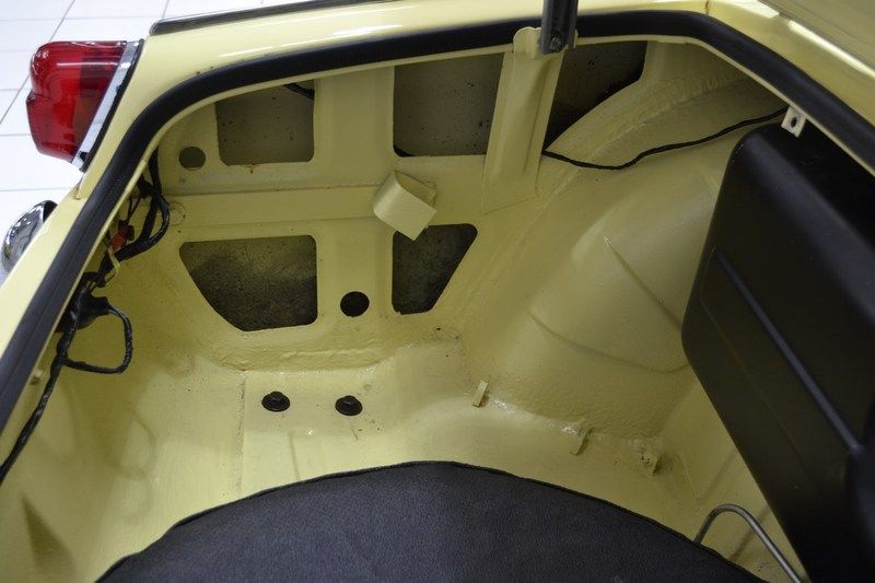 Triumph Spitfire MK2 18