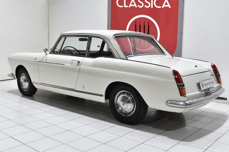 Peugeot 404 Coupé 3