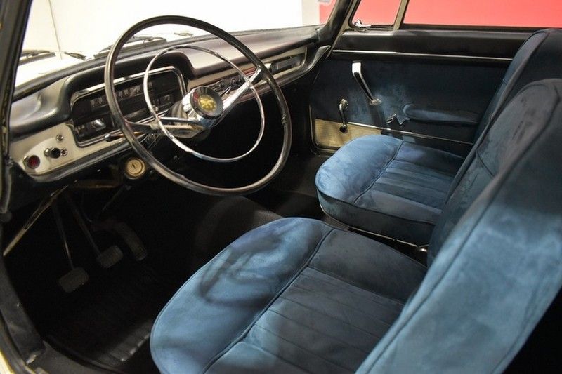 Peugeot 404 Coupé 7