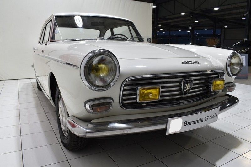 Peugeot 404 Coupé 11