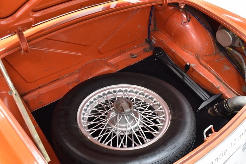 MG B 18