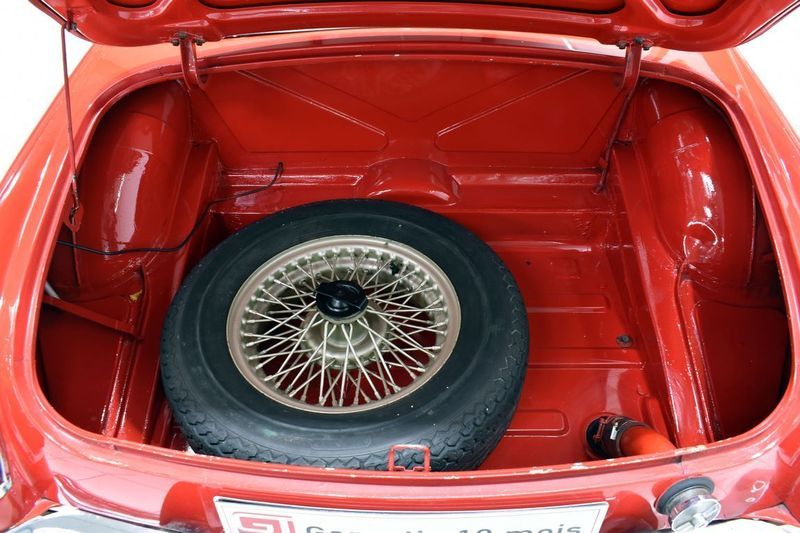 MG B 9