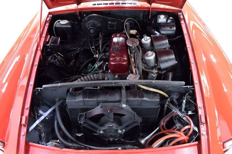 MG B 10