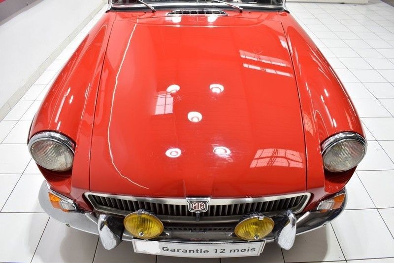 MG B 12