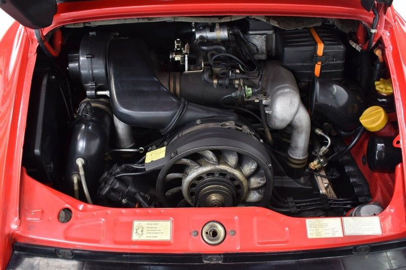 Porsche 964 Carrera 4 11