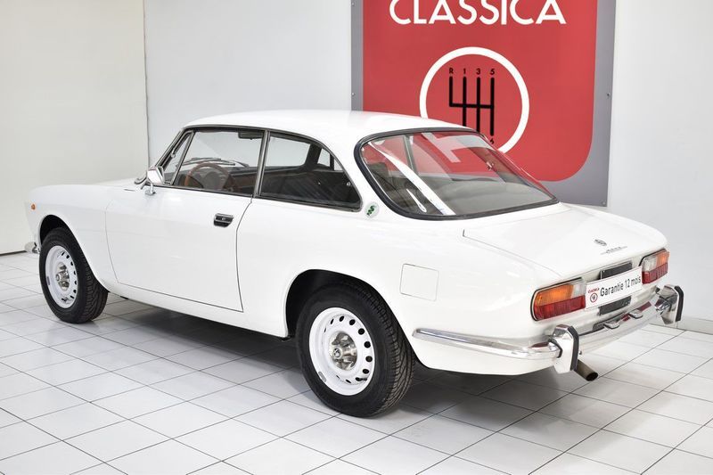 Alfa Romeo 2000 Coupé GT Veloce 3