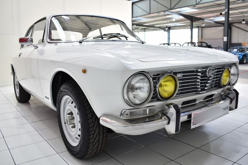 Alfa Romeo 2000 Coupé GT Veloce 11