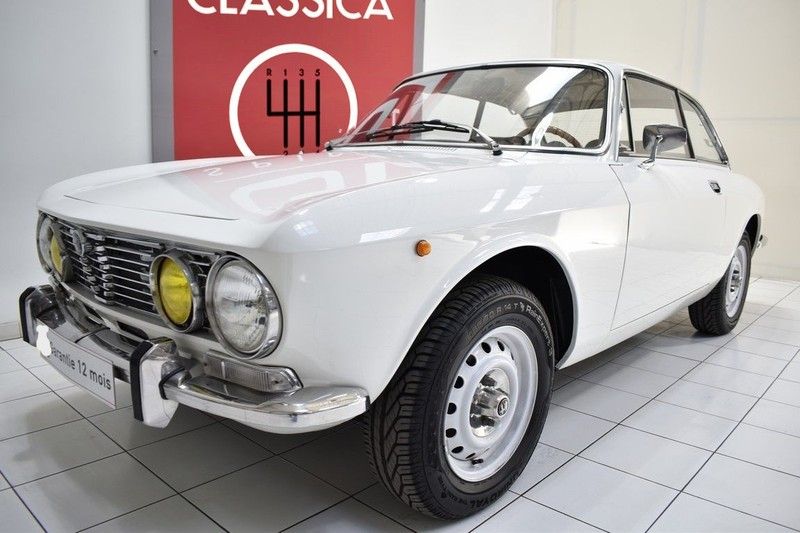 Alfa Romeo 2000 Coupé GT Veloce 13