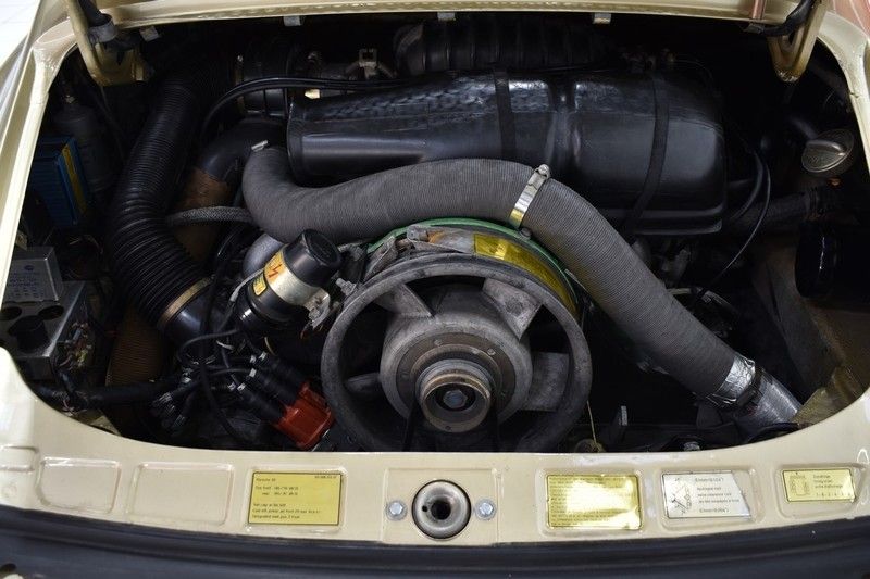 Porsche 911 2.7l Targa 11
