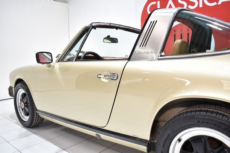 Porsche 911 2.7l Targa 16