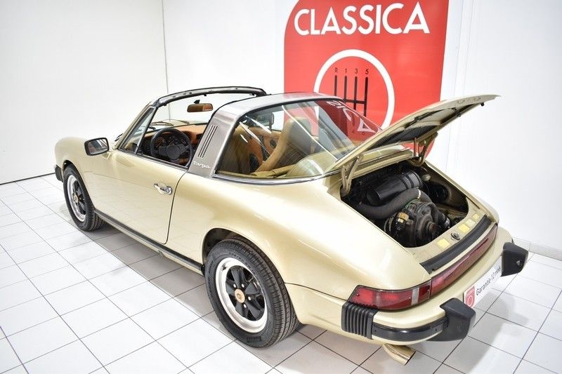 Porsche 911 2.7l Targa 18