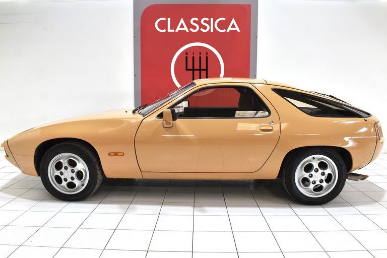 Porsche 928 4