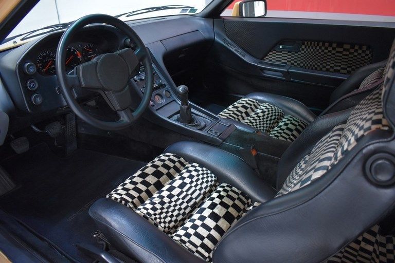 Porsche 928 7