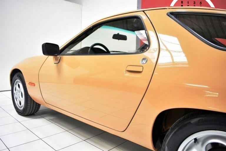 Porsche 928 15