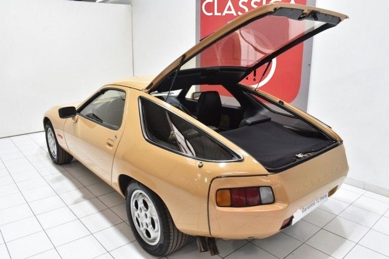 Porsche 928 17