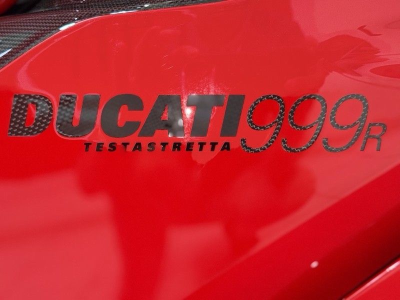 999 R 18