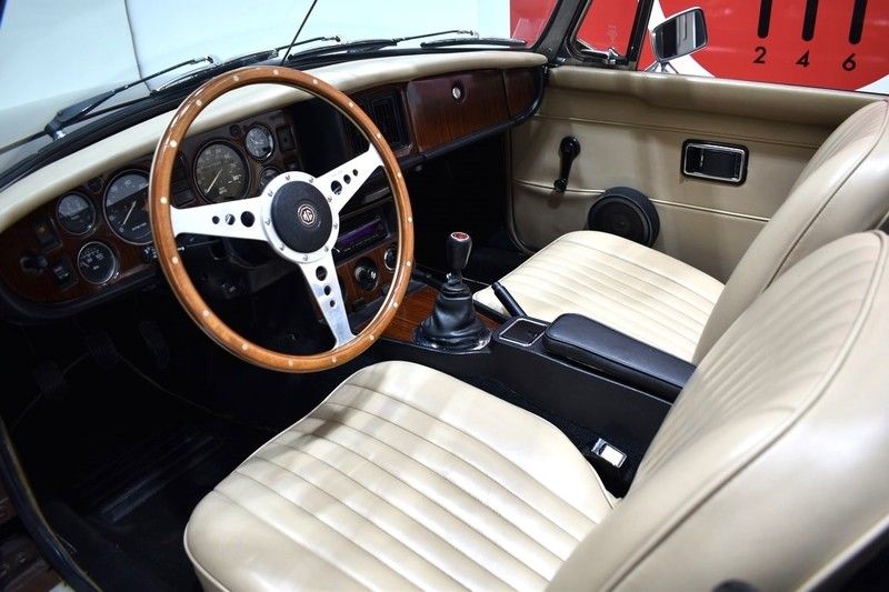 MG B 8