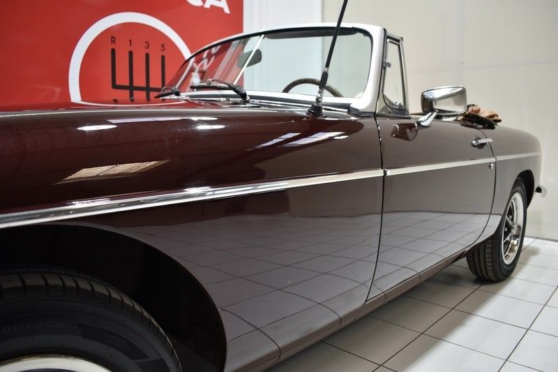 MG B 15